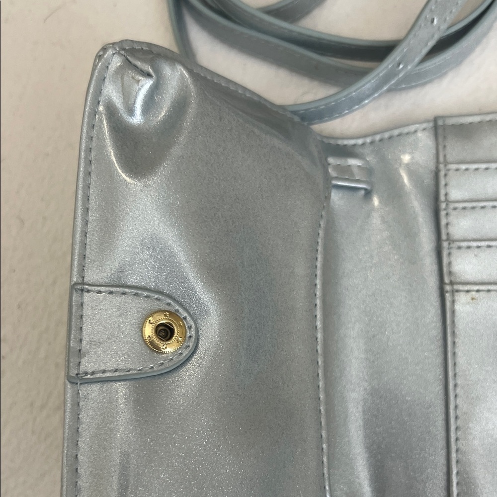 Danielle Nicole Disney Metallic Silver Crossbody Wallet - Picture 5 of 7